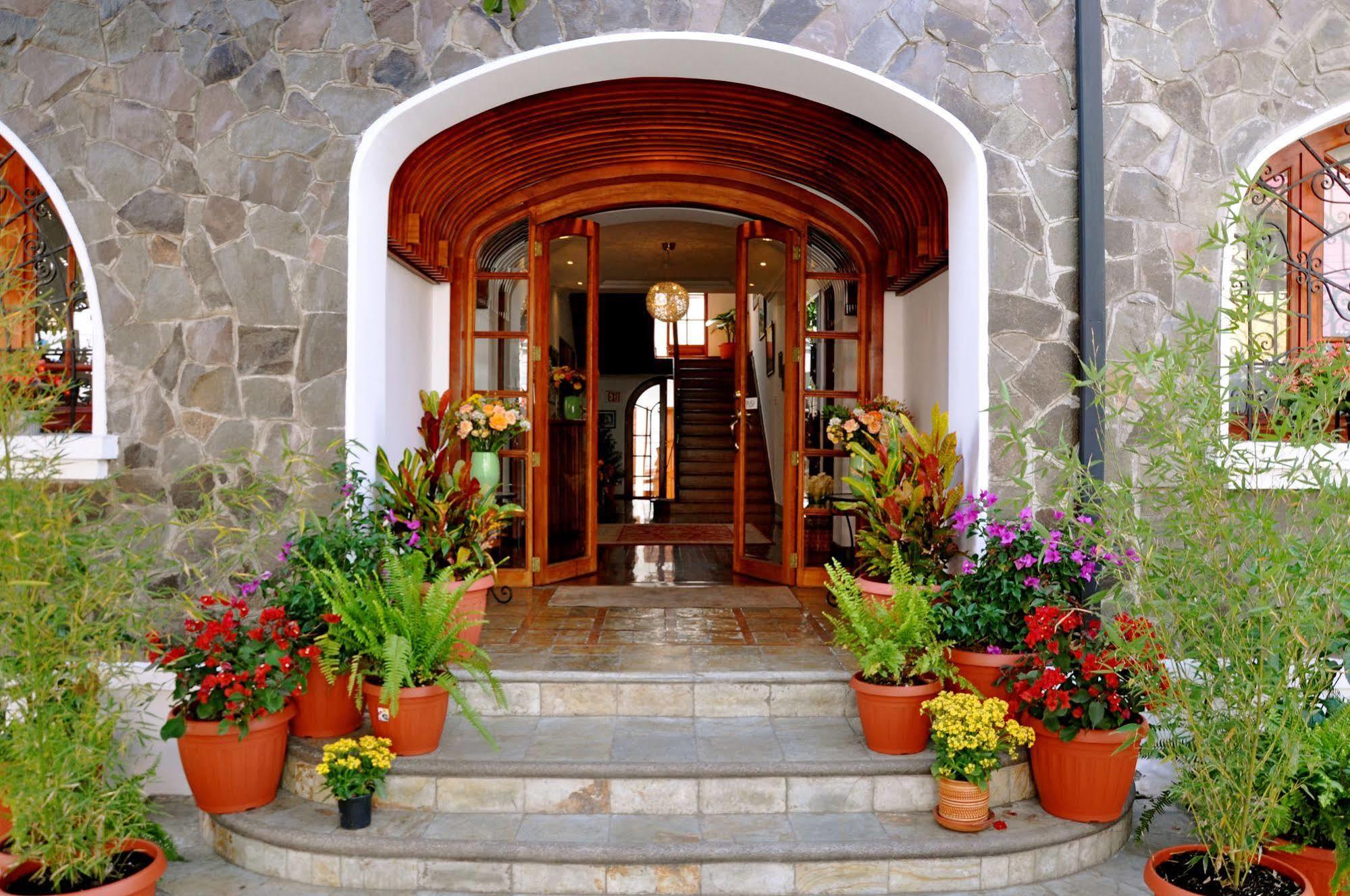 Boutique Hotel Casa Foch Кито Экстерьер фото